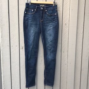 Indigo Rein Dark Wash Skinny Jeans (size 5)